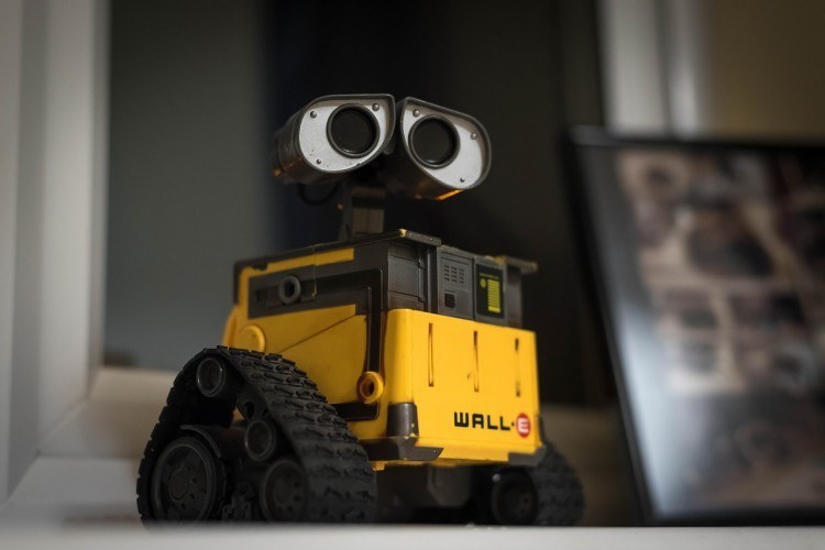 wall-e-pixar-robot-eyes