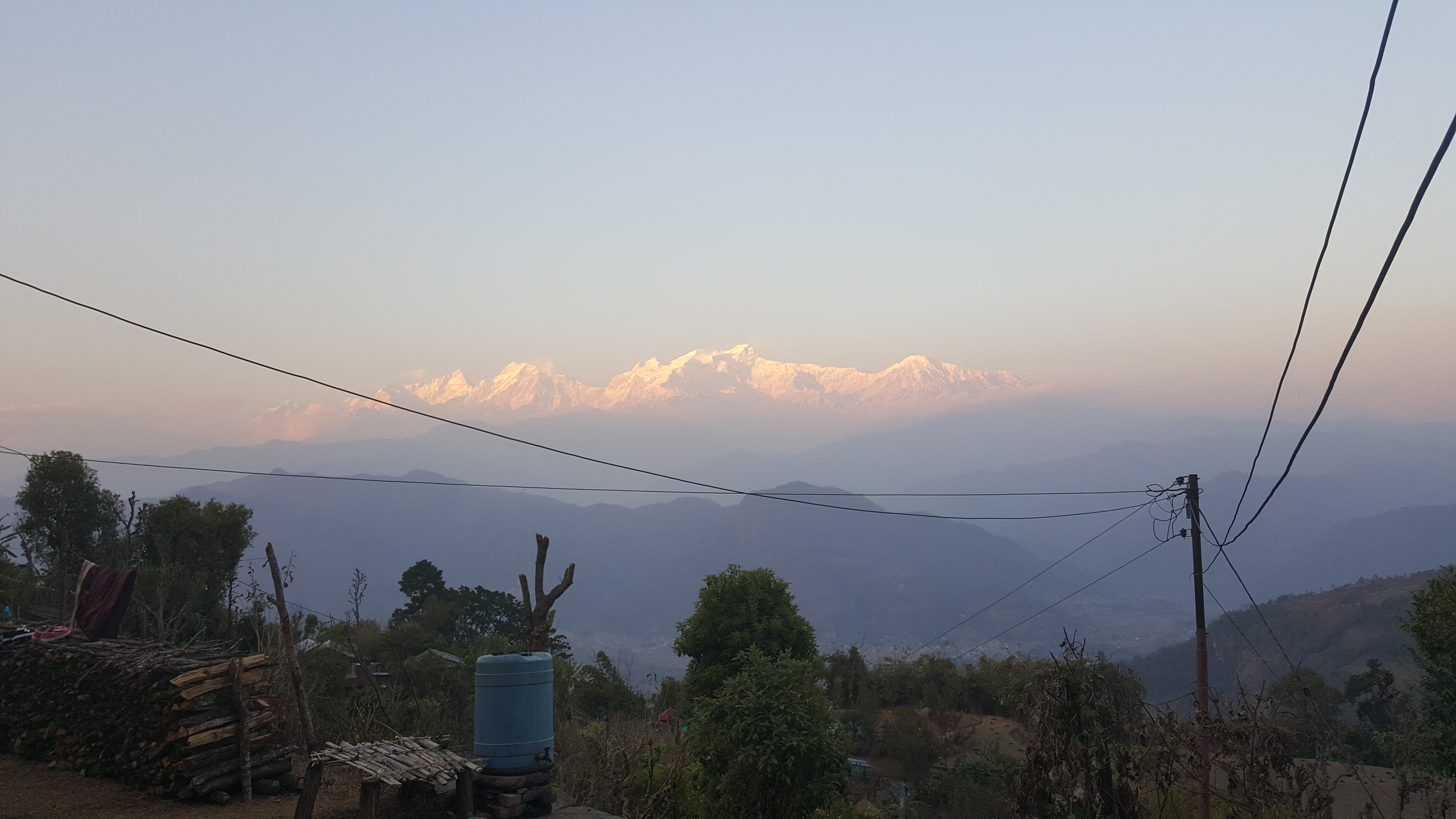 nepal-mountains-remote-working