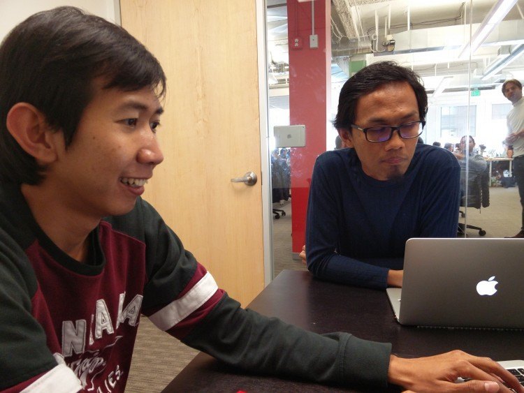 (From Left) iGrow cofounder and CEO Andreas Senjaya. Photo credit: TechinAsia