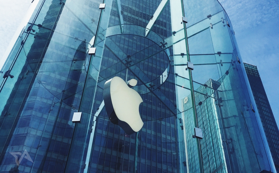 Tim Cook in India: selfies, Bollywood, and non answers