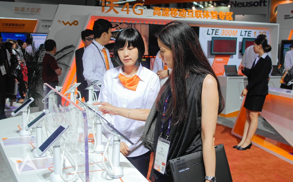 China phone smartphone adoption 4G
