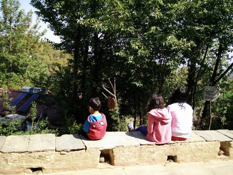 A hilly perch for the kids. Photo credit: Paloma Ganguly.