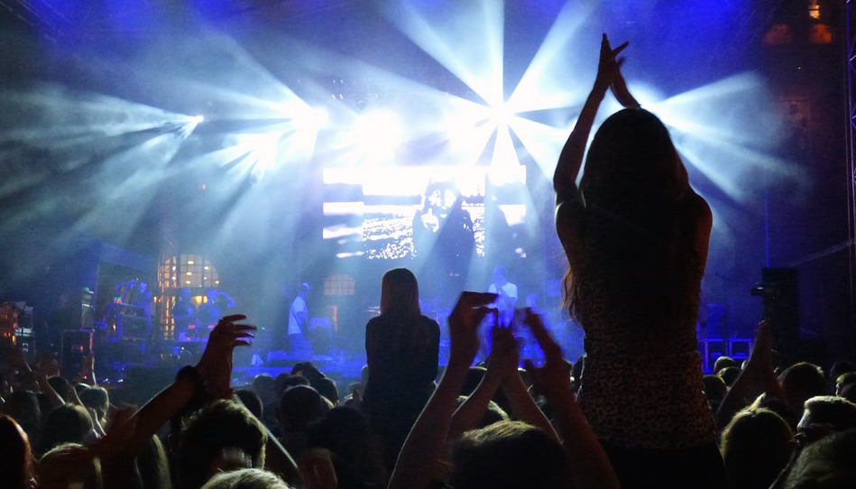 concert-441345_960_720