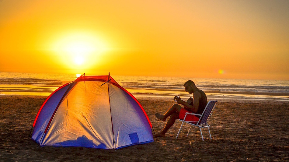 camping-outdoor-beach