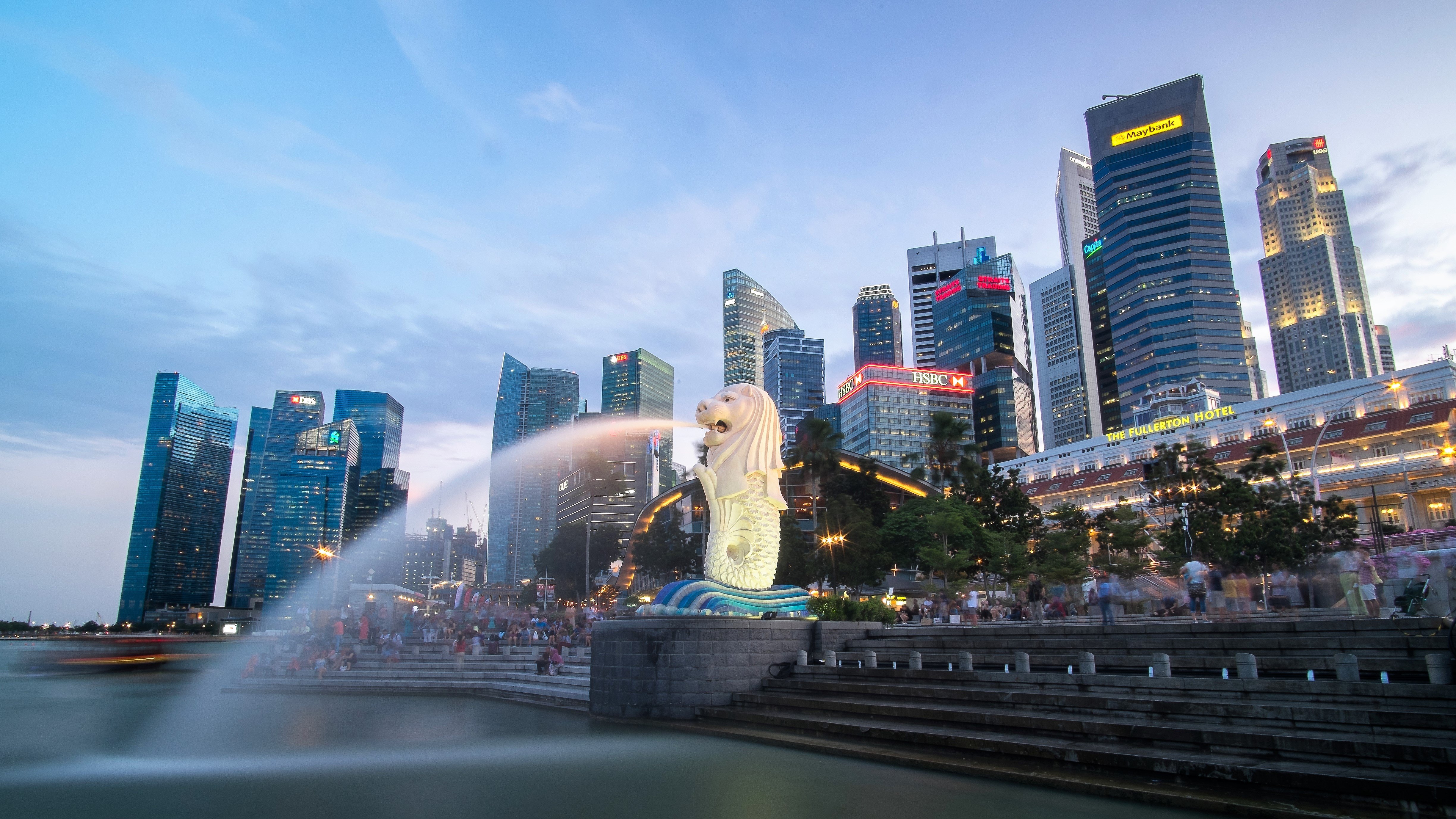 singapore-skyline-with-merlion.jpg