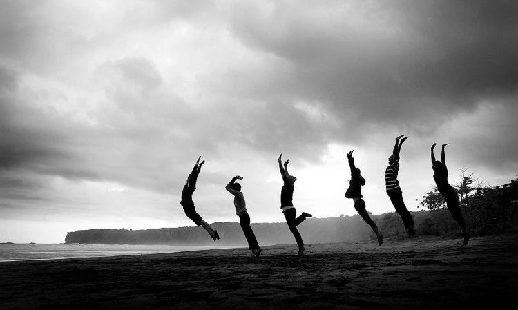women jumping