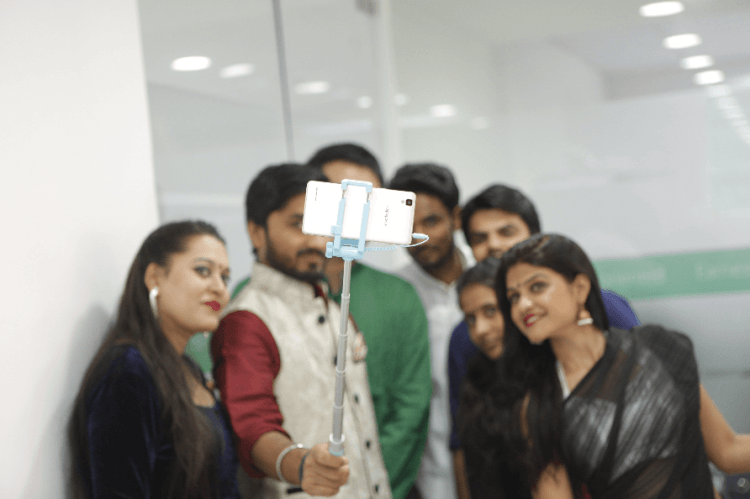 Oppo, selfie, India, phone