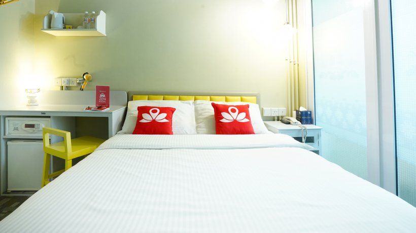 Zenrooms bed, budget hotel