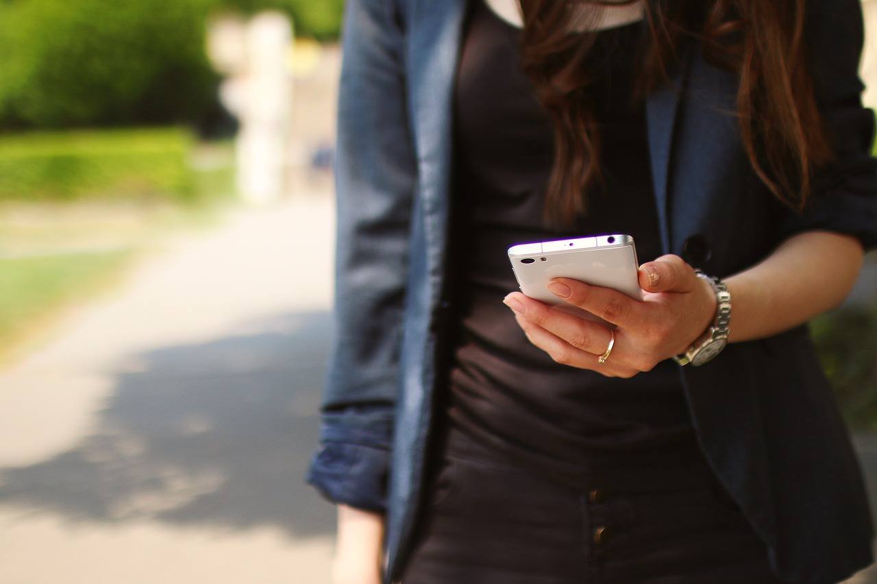 Mobile commerce trends to watch in 2017 (Infographic)