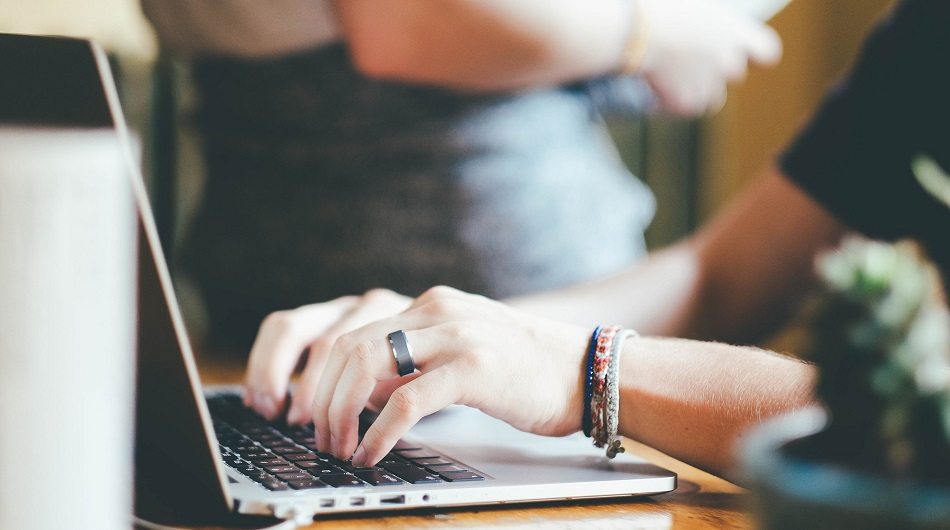 workplace, computer, laptop, typing, journalist, content