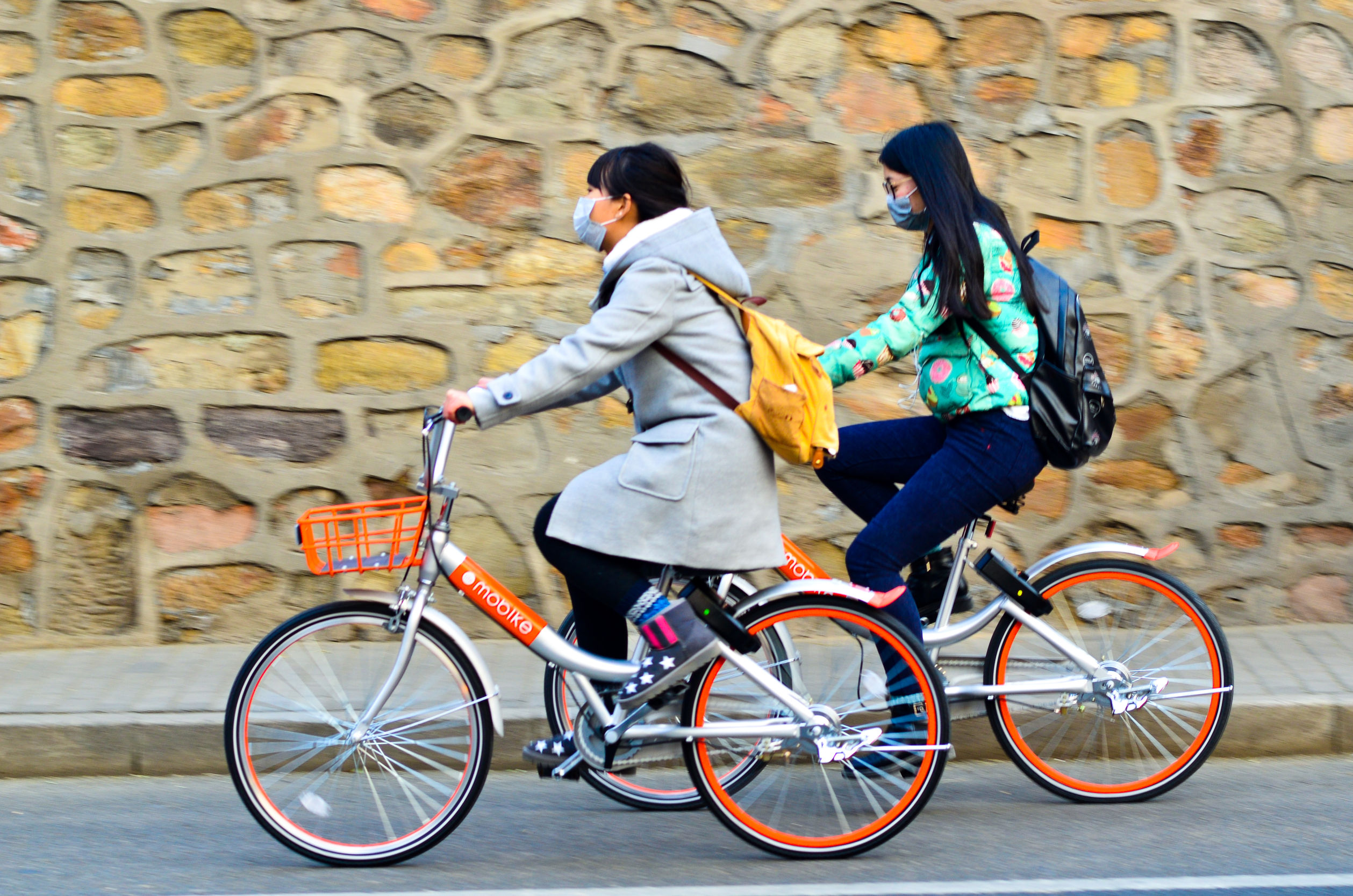 mobike two bikes