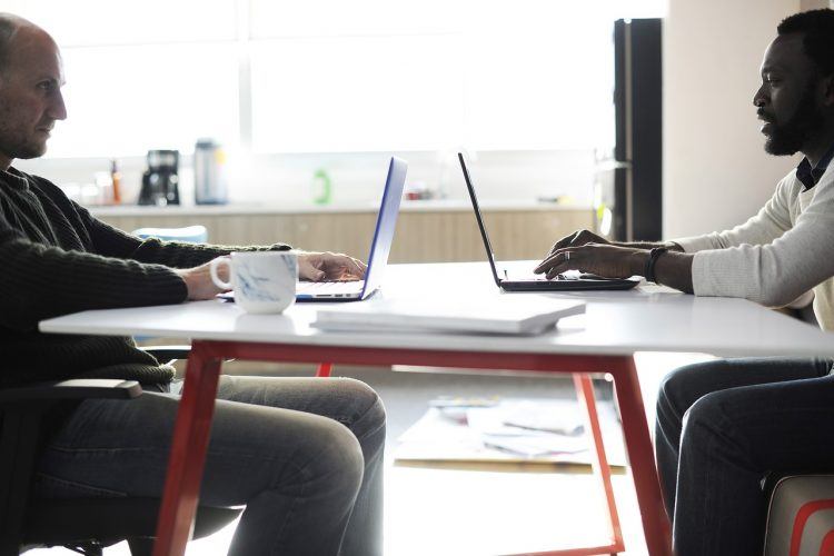 brainstorming-men-startup