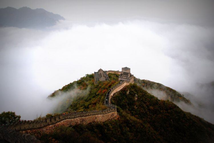 great-wall-china-clouds