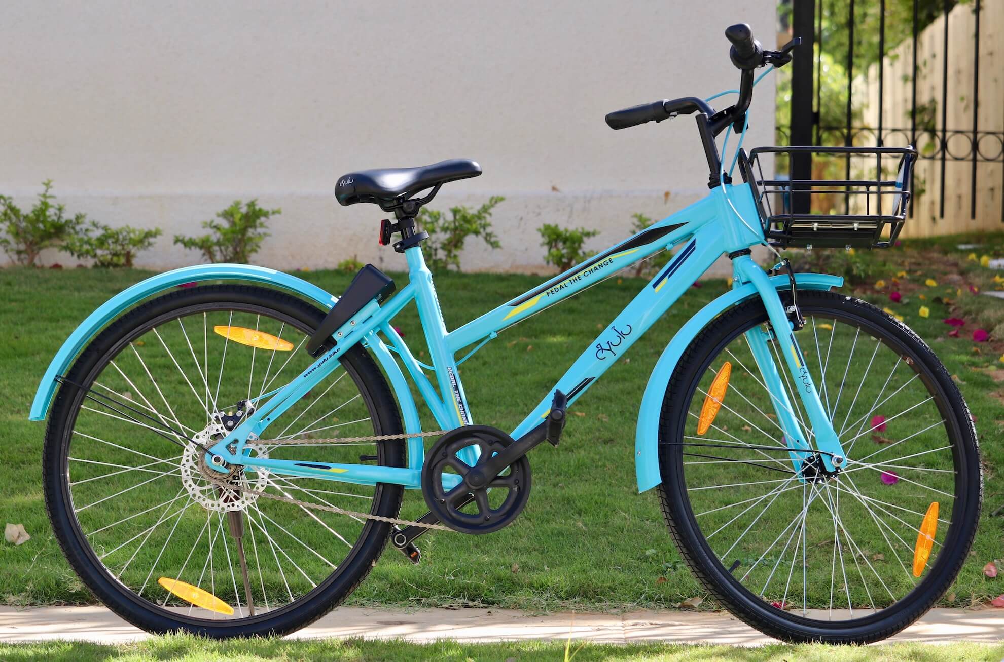 yulu charging bike