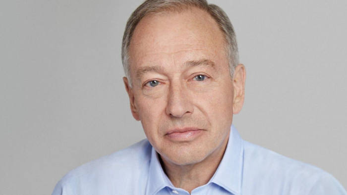 SoftBank’s vice chairman to step down from board of directors SoftBank’s vice chairman to step down from board of directors