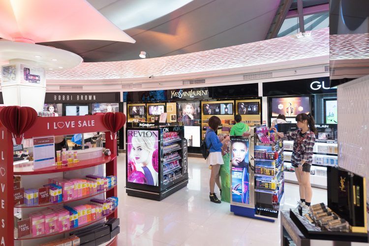 D2C in Indonesia: life after TikTok Shop ban and why offline retail still matters D2C in Indonesia: life after TikTok Shop ban and why offline retail still matters