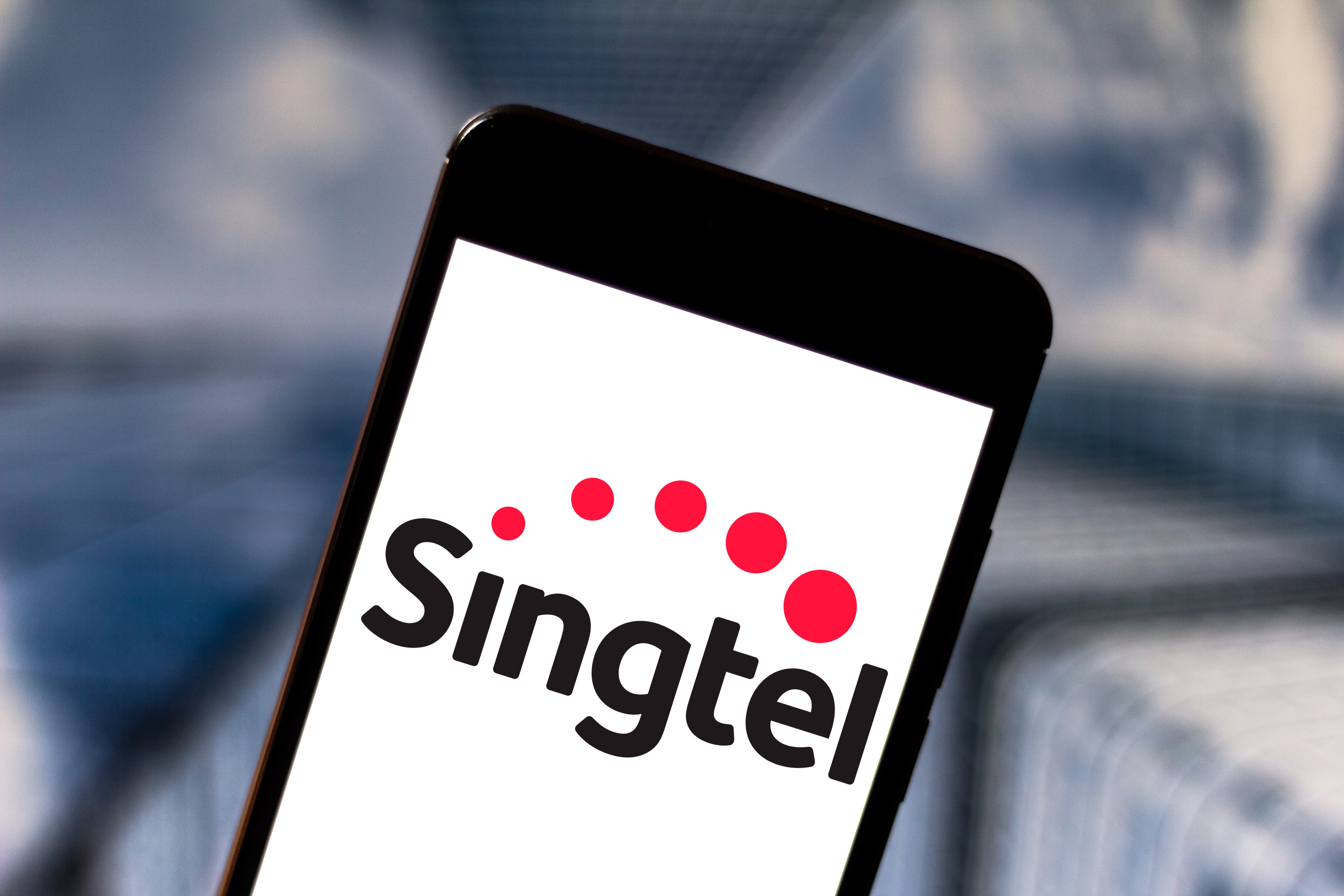 Singtel to sell Dash mobile wallet to Western Union