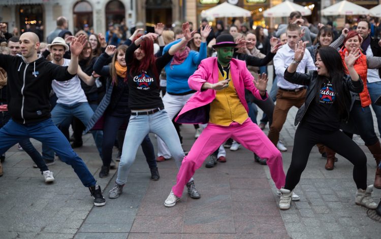 Don’t play nice: guerrilla marketing for SaaS startups Don’t play nice: guerrilla marketing for SaaS startups