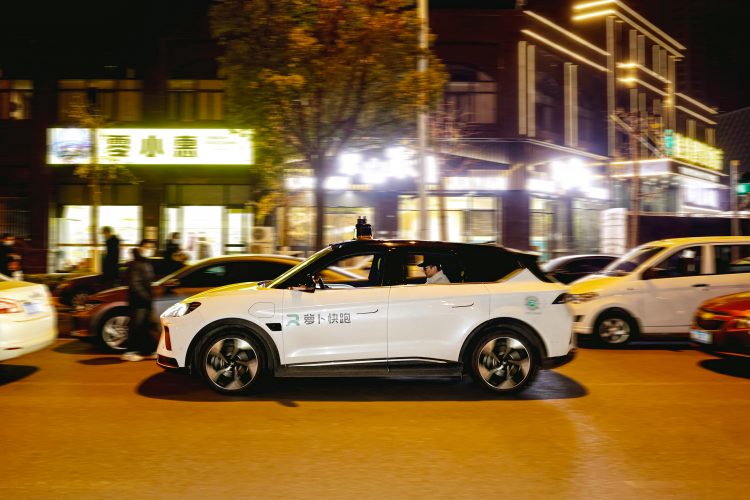 Baidu expands driverless robotaxi service in Wuhan Baidu expands driverless robotaxi service in Wuhan