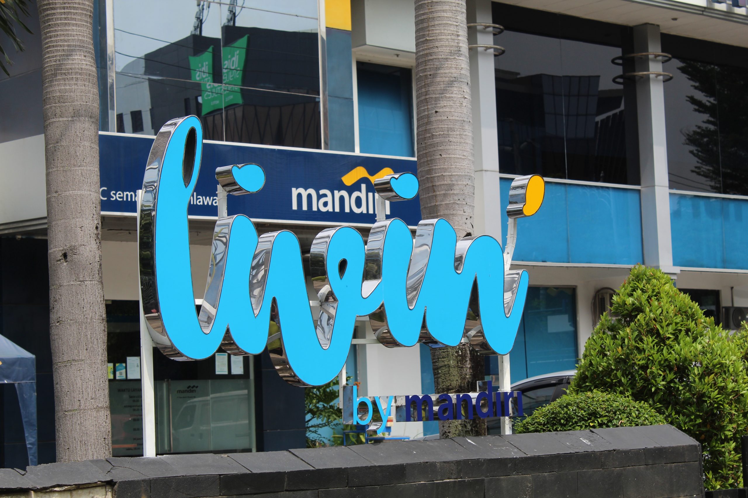 Bank Mandiri Partners With FishLog To Expand MSME Financing