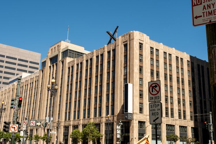 X يقود نيويورك من خطاب الكراهية إعادة إعادة القانون