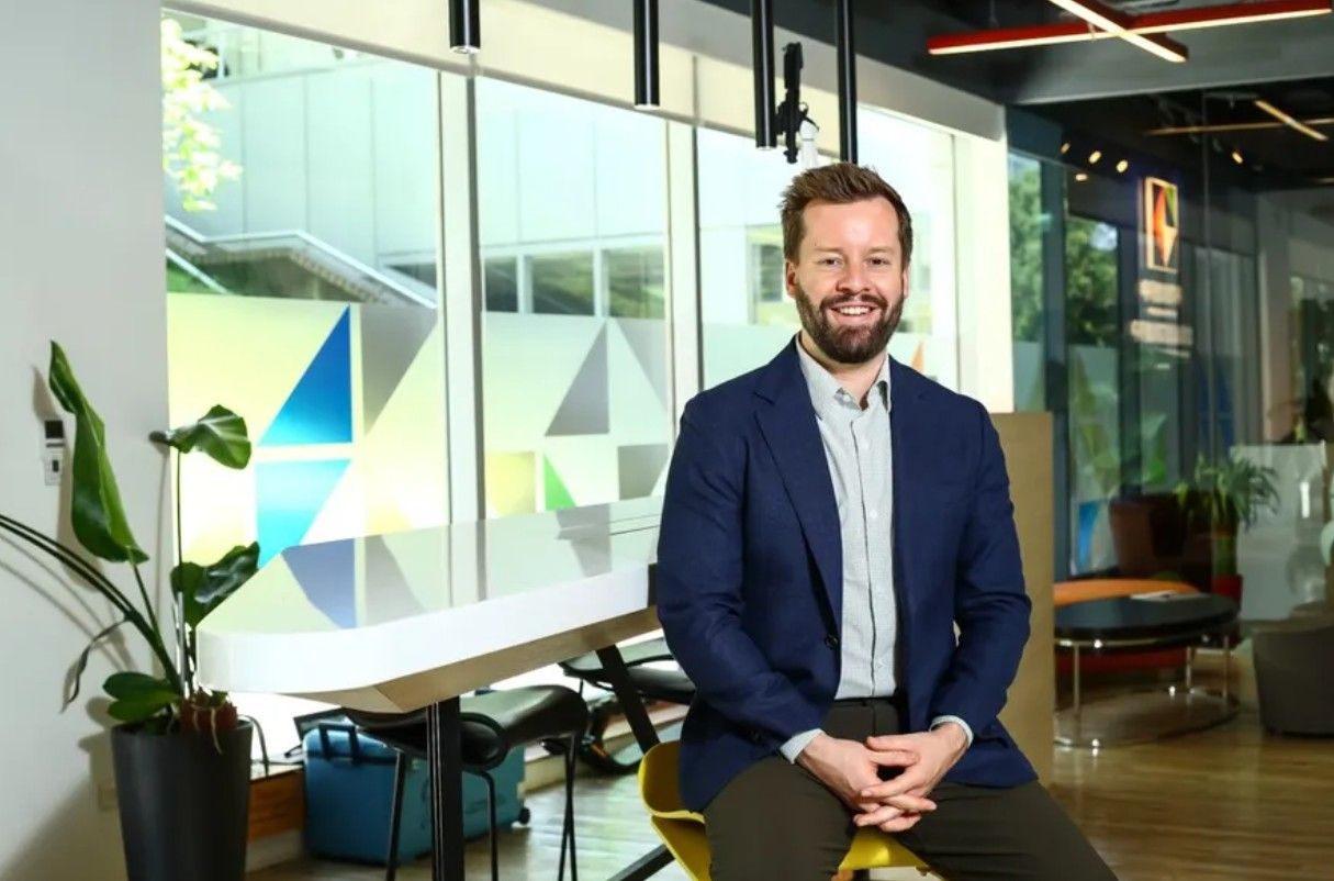 Ayar Labs Secures $500M Series E Funding Led by Neuberger Berman and Insight Partners to Scale AI Co-Packaged Optics