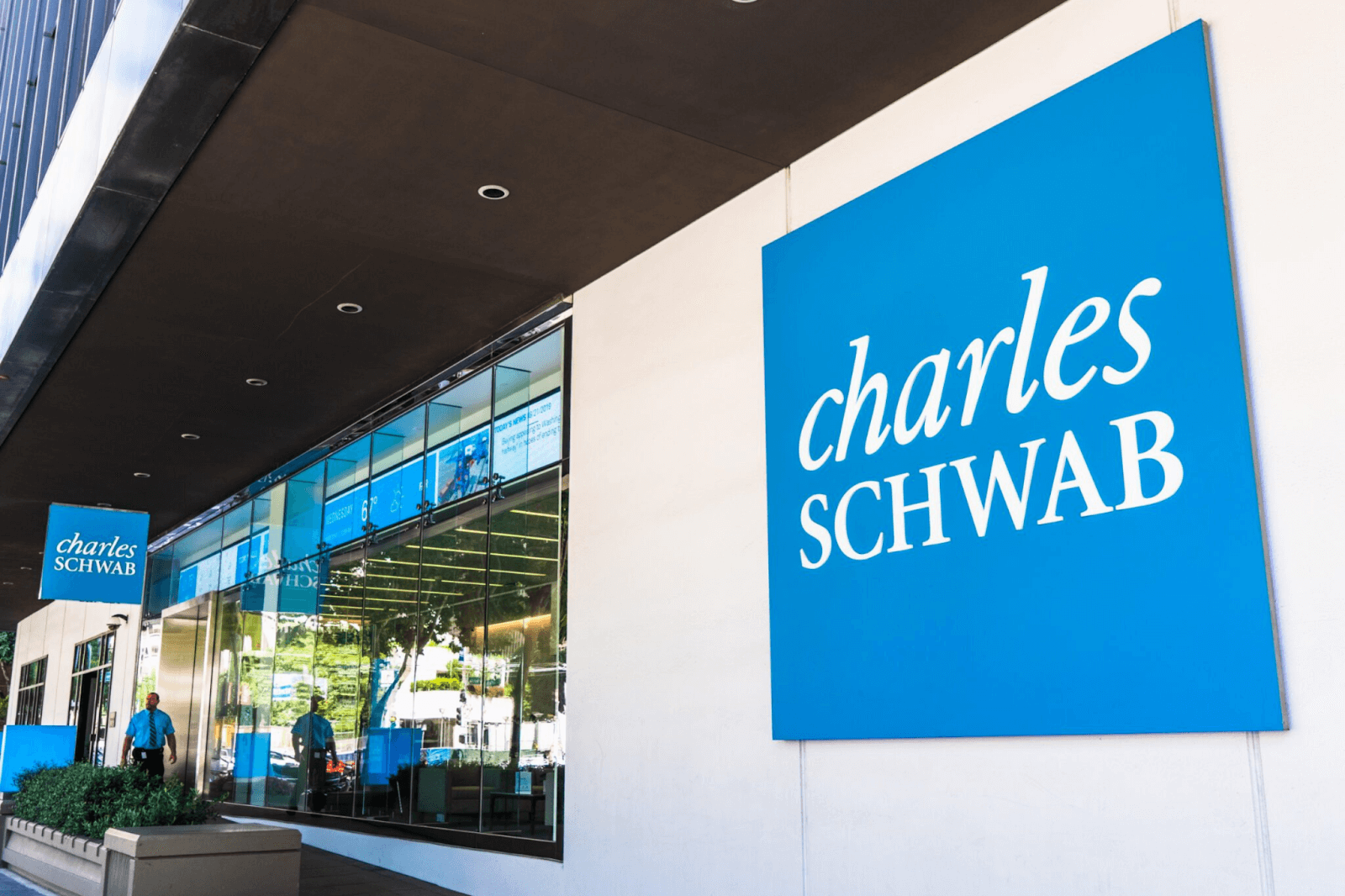 US brokerage Schwab to launch bitcoin, ether trading 2026