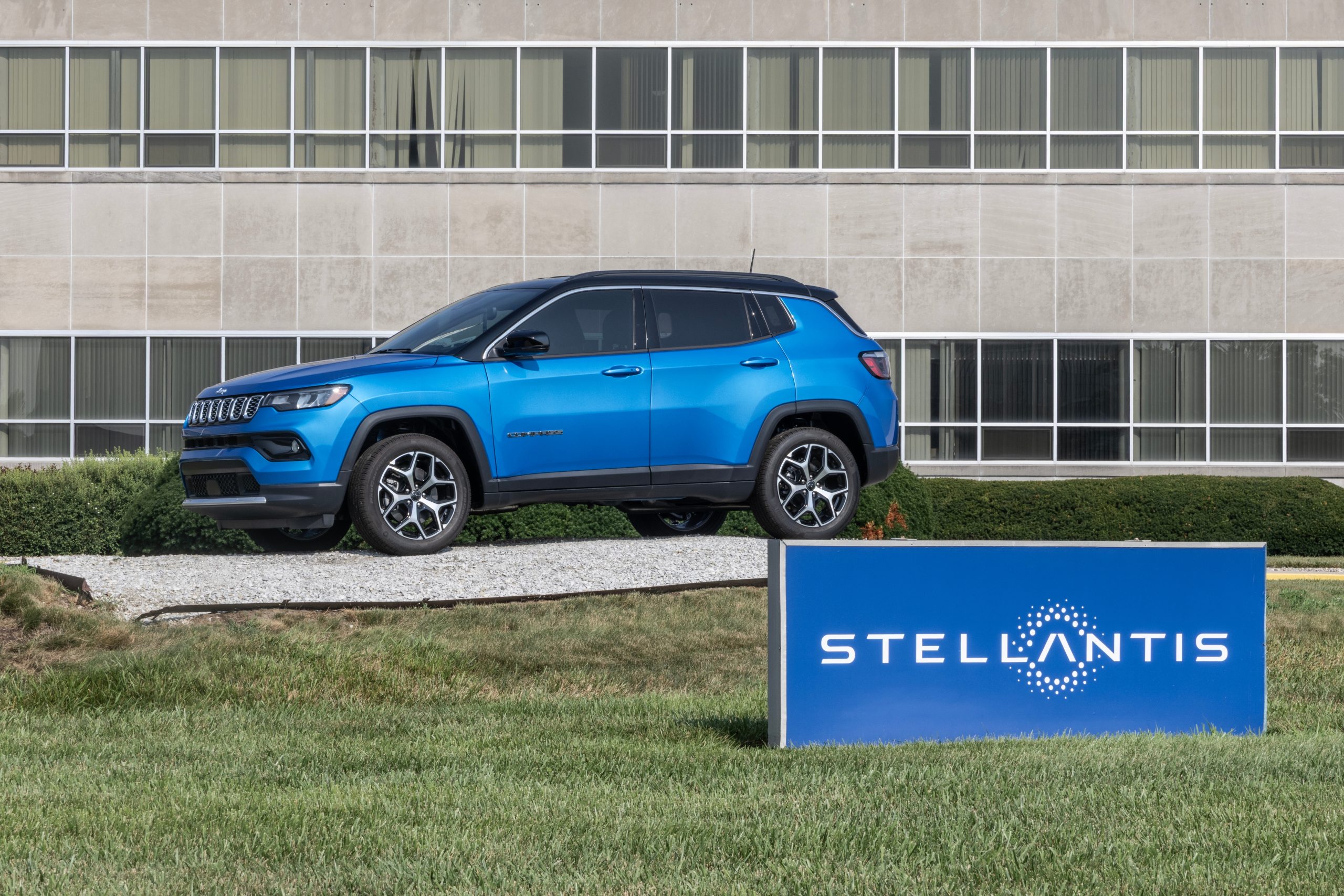 Stellantis deepens EV ties with China’s Leapmotor