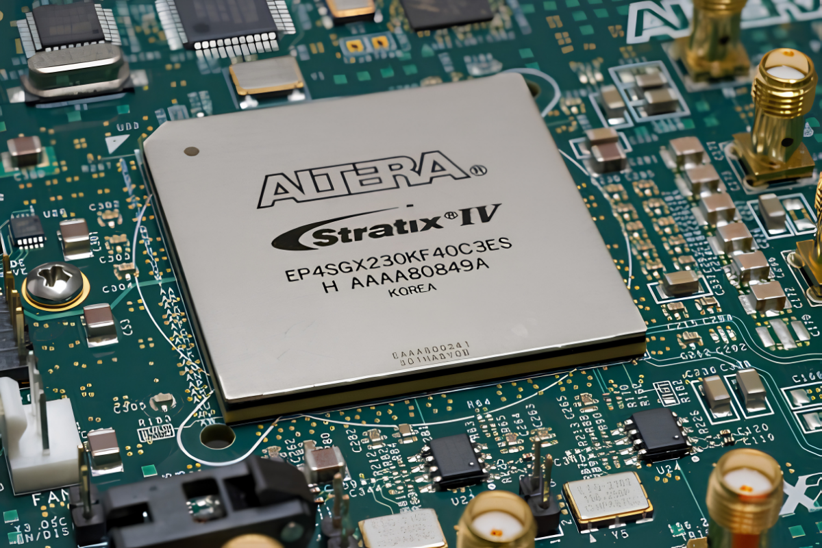 Altera, issue d'Intel, vise une introduction en bourse avec une croissance annuelle de 20 %