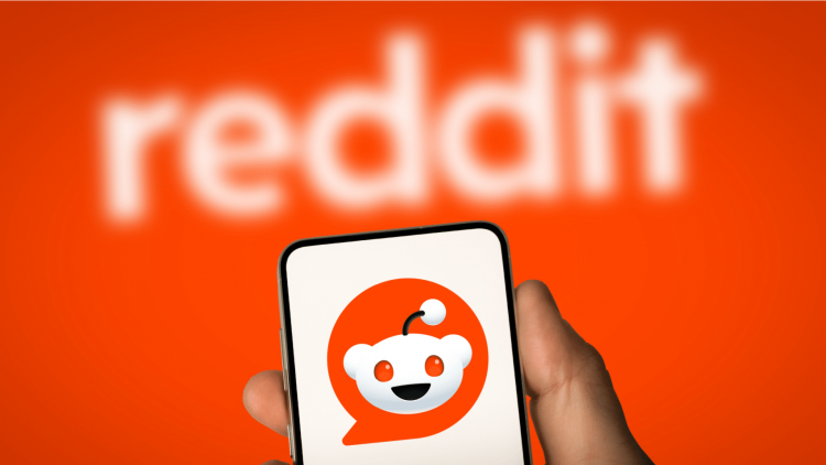 Reddit shares sink on report it may curb Google AI access Reddit shares sink on report it may curb Google AI access