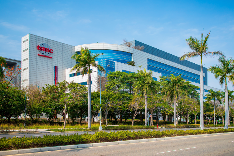 TSMC explores new AI chip packaging with Kinsus TSMC explores new AI chip packaging with Kinsus