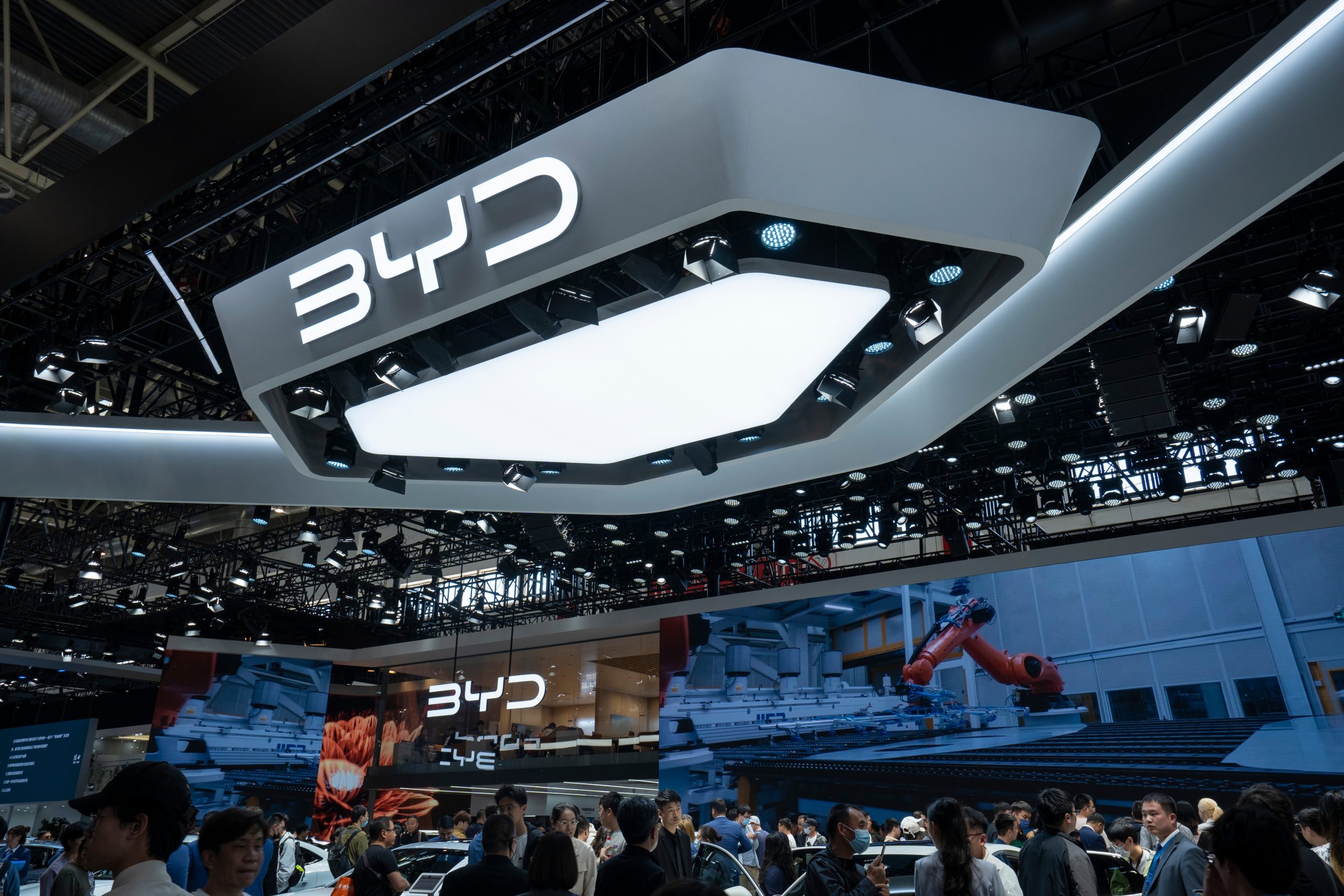 BYD July sales rise on overseas demand