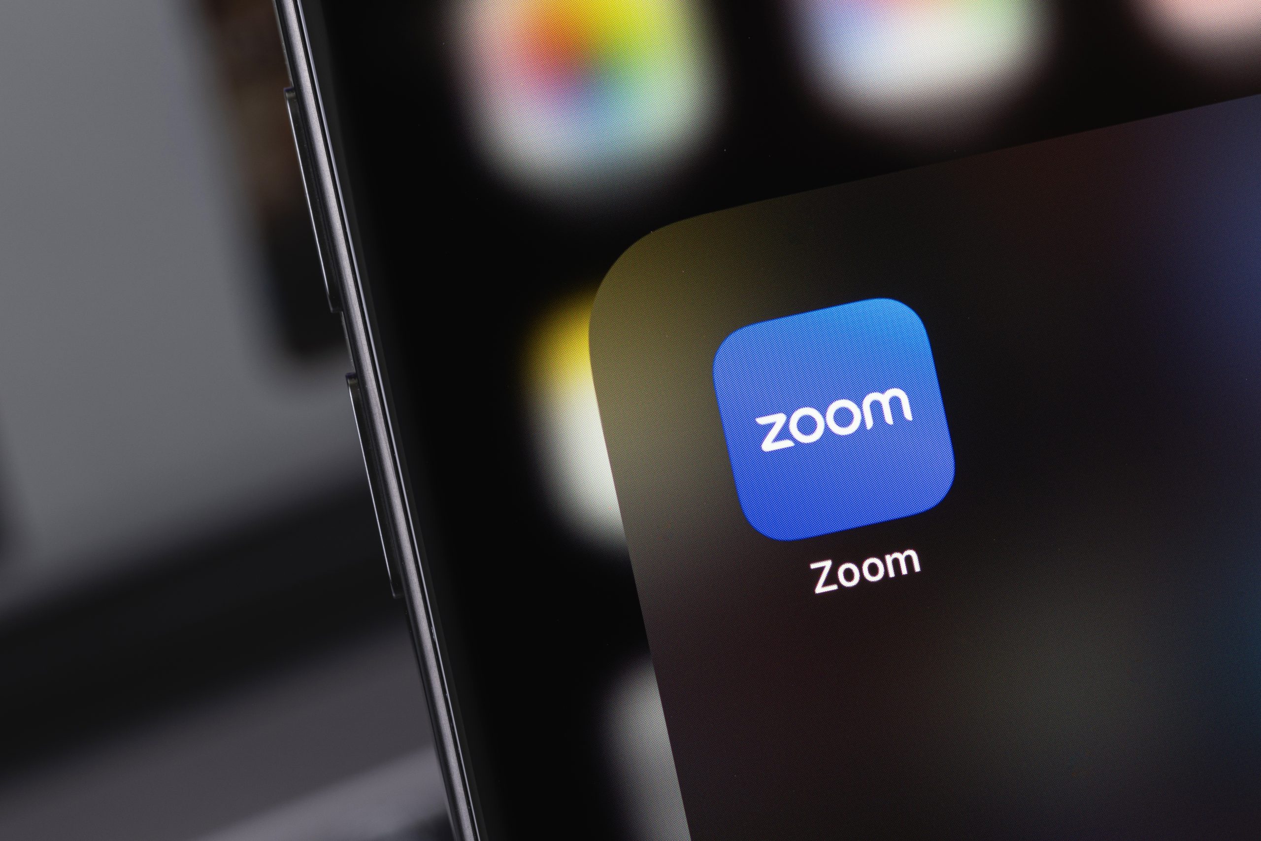 Zoom sees quarterly profit below estimates as AI push grows