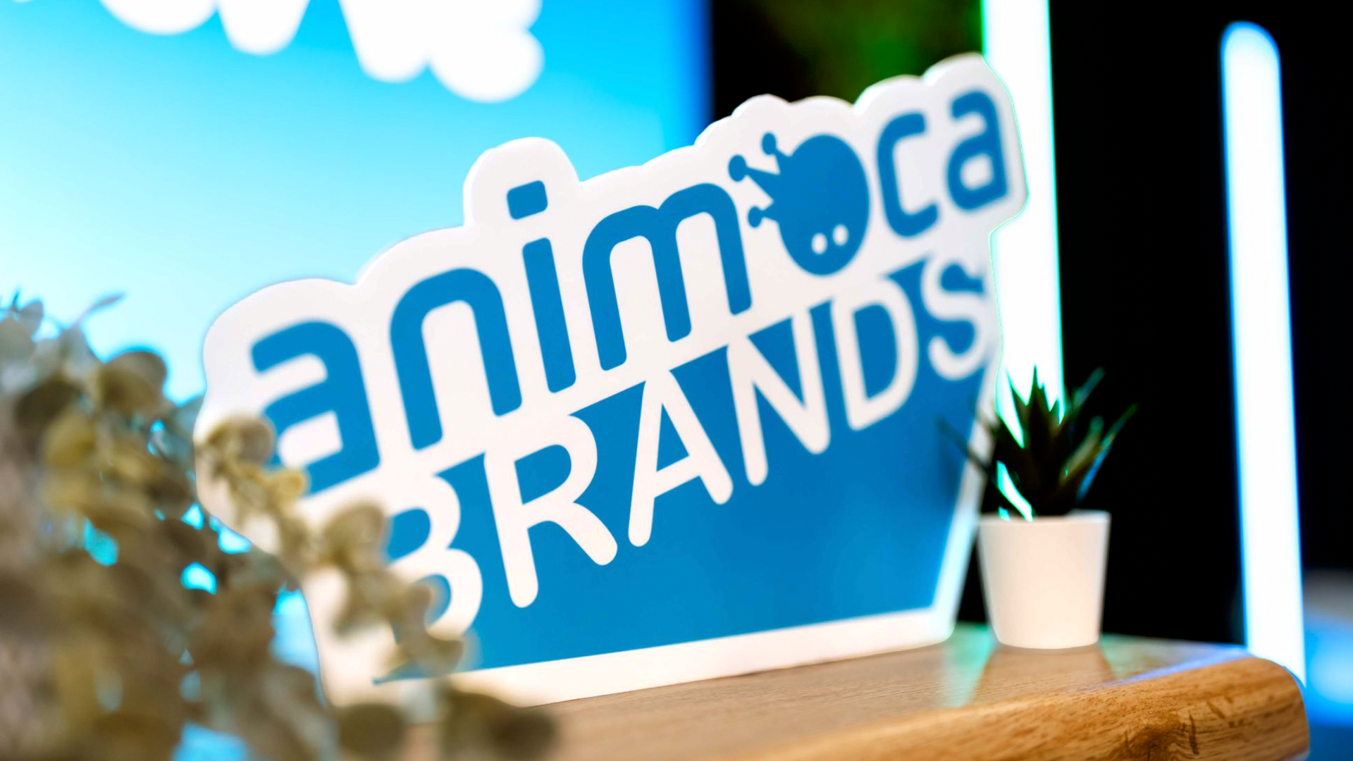 Animoca Brands pauses Currenc merger, delays IPO plans